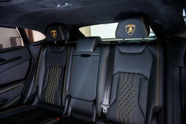 Lamborghini Urus — photo 28