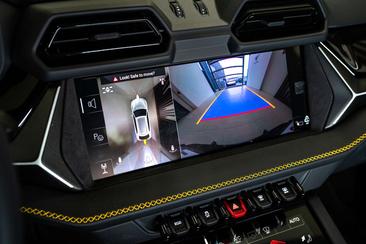 Lamborghini Urus — photo 30