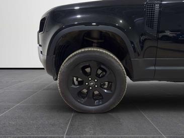 Land Rover Defender 110 SE 3.0 I6 MHEV — photo 19
