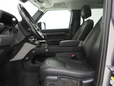 Land Rover Defender 110 2.0 P400e Urban Look | Panoramadak | Explorer — photo 19