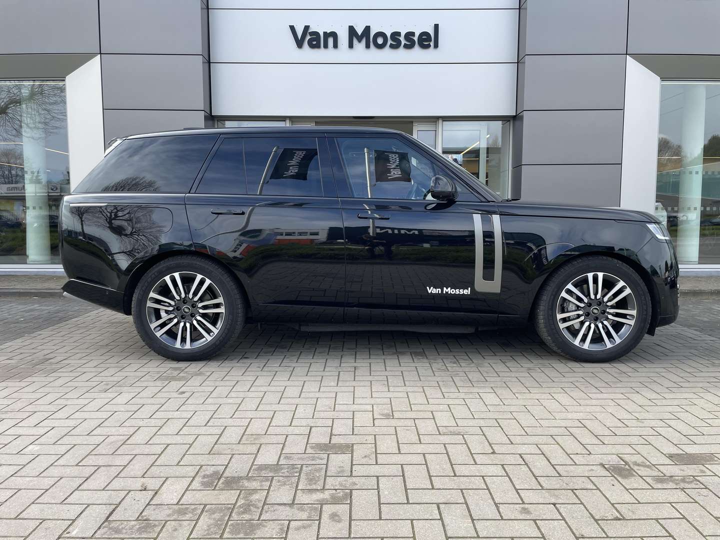 Land Rover Range Rover P460e SE EDITION - 2025 - Joinsteer - #4