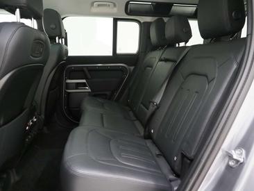 Land Rover Defender 110 2.0 P400e Urban Look | Panoramadak | Explorer — photo 39