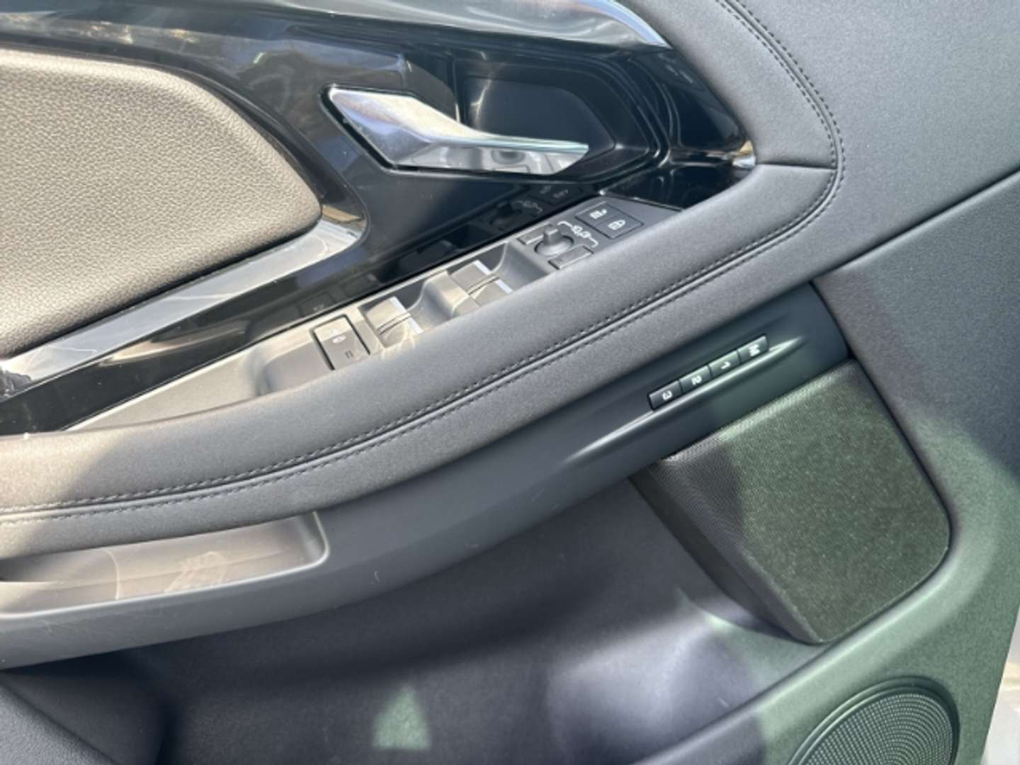 Land Rover Range Rover Evoque R-Dynamic SE Hybrid Park-Assistent Panorama Navi L - 2022 - Joinsteer - #19