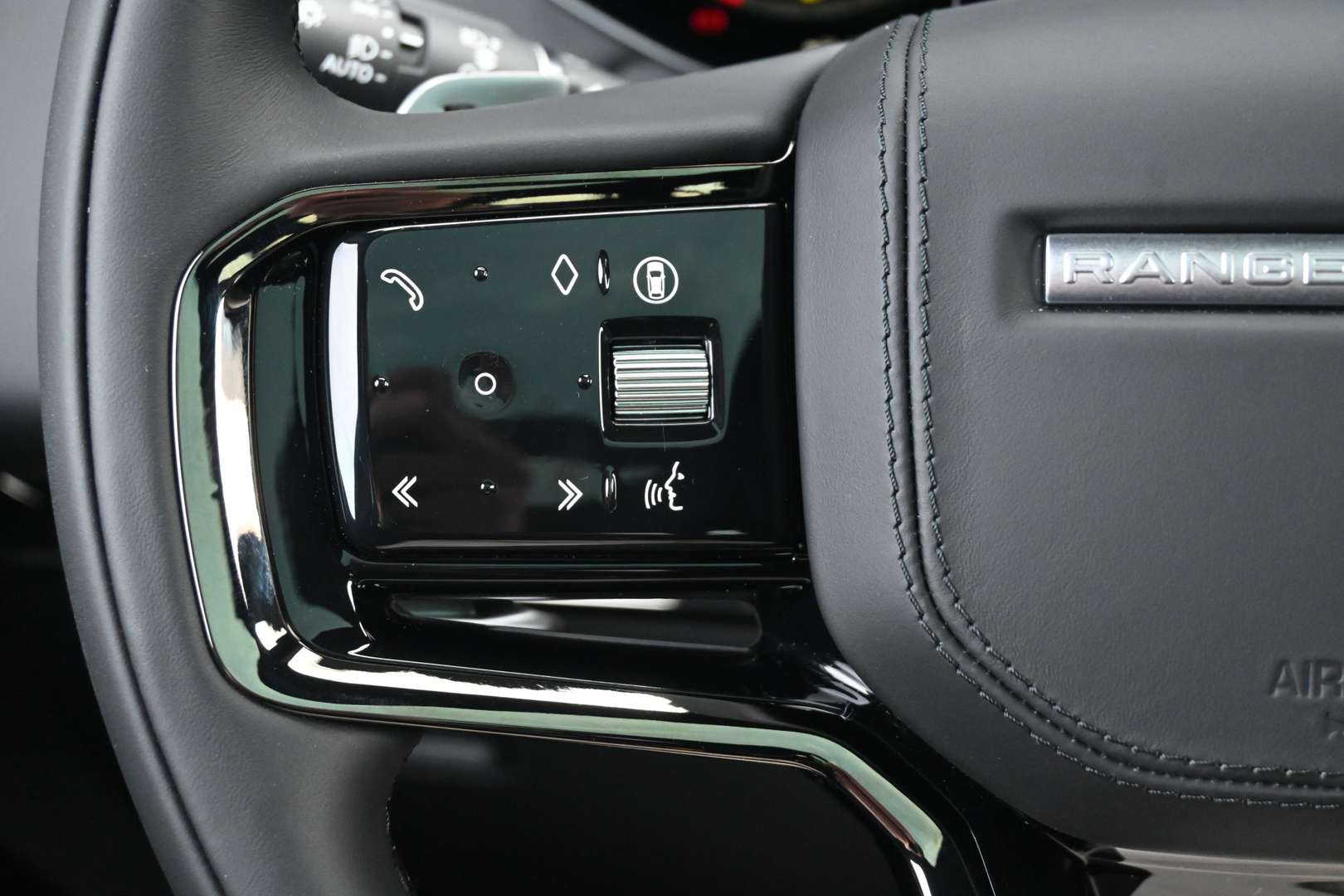 Land Rover Range Rover Sport Santorini Momentum Edition 3.0 P460e PHEV - 2026 - Joinsteer - #17
