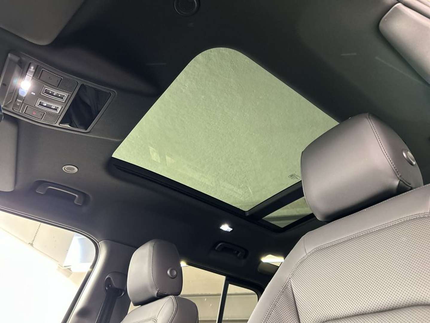 Land Rover Defender 110 X-Dynamic SE D250 - 2026 - Joinsteer - #19