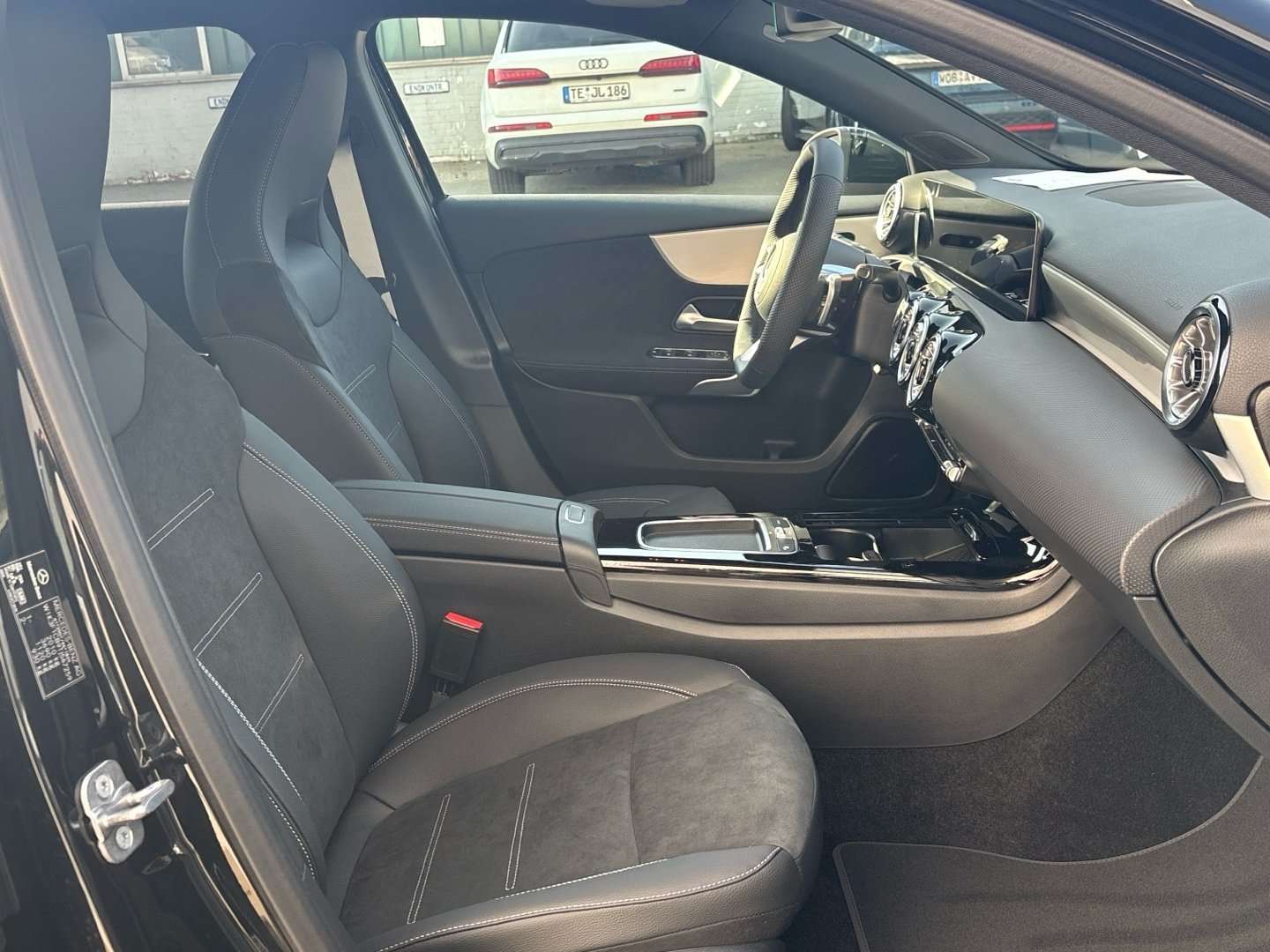 Mercedes Classe A 200 Night Edition - 2026 - Joinsteer - #11