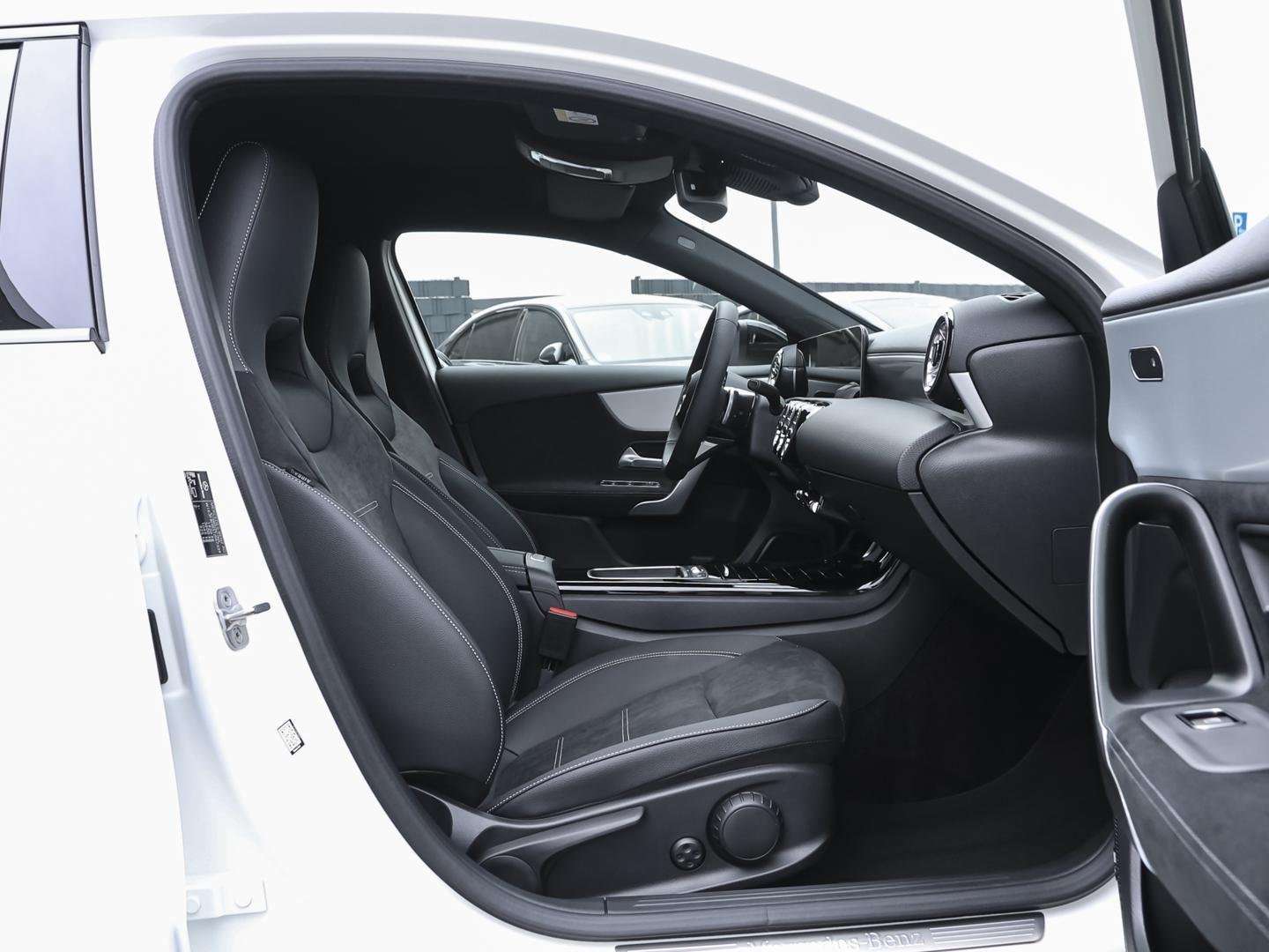 Mercedes Classe A 200 AMG Line - 2026 - Joinsteer - #4