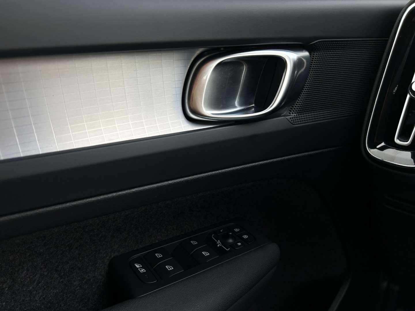Volvo XC40 B4 Core - 2023 - Joinsteer - #12