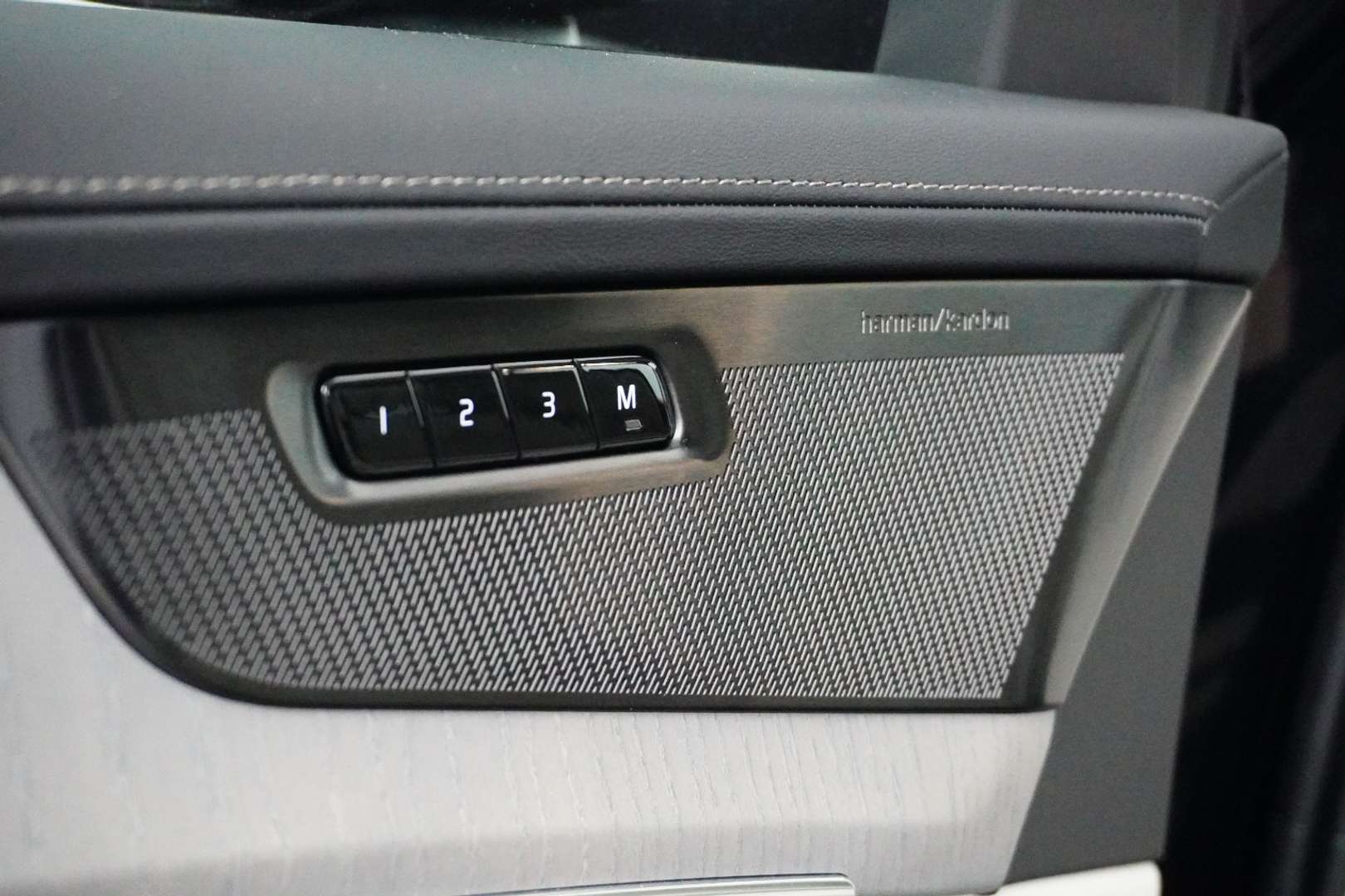 Volvo XC90 T8 Ultimate - 2025 - Joinsteer - #12