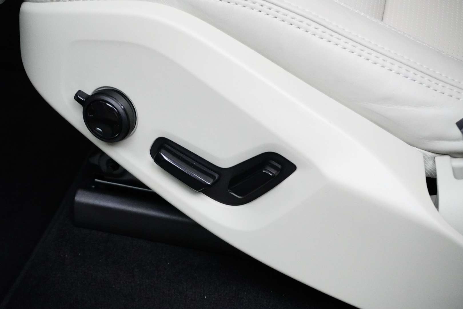 Volvo XC90 T8 Ultimate - 2025 - Joinsteer - #13