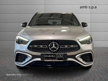 Mercedes GLA 180 AMG Line — photo 3