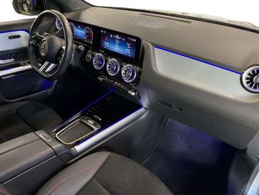 Mercedes GLA 180 AMG Line — photo 13