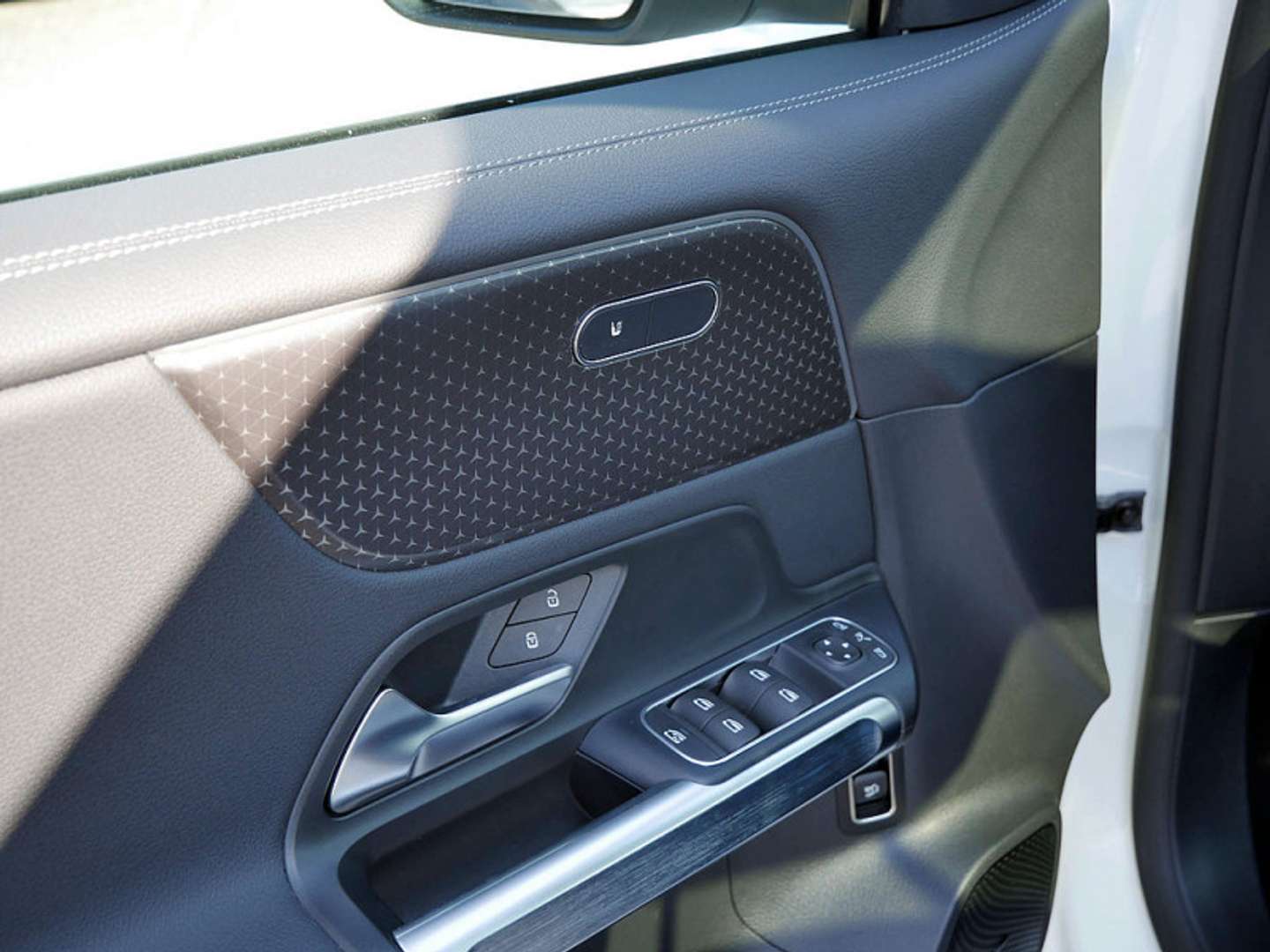Mercedes EQB 300 Progressive - 2024 - Joinsteer - #11