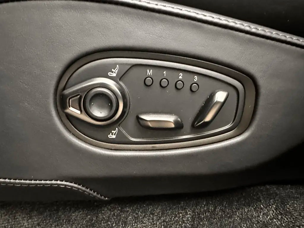 Aston Martin DBX 707 SUV 4.0 - 2023 - Joinsteer - #18