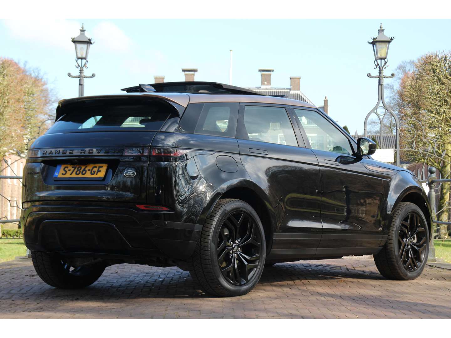 Land Rover Range Rover Evoque P300e R-Dynamic - 2023 - Joinsteer - #1