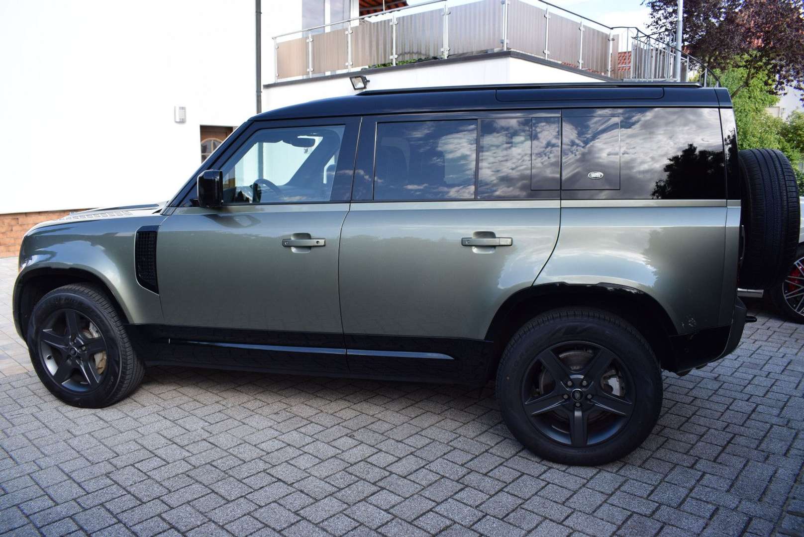 Land Rover Defender 110 D300 X-Dynamic SE - 2023 - Joinsteer - #2