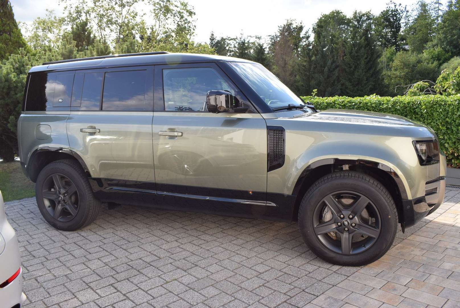 Land Rover Defender 110 D300 X-Dynamic SE - 2023 - Joinsteer - #4