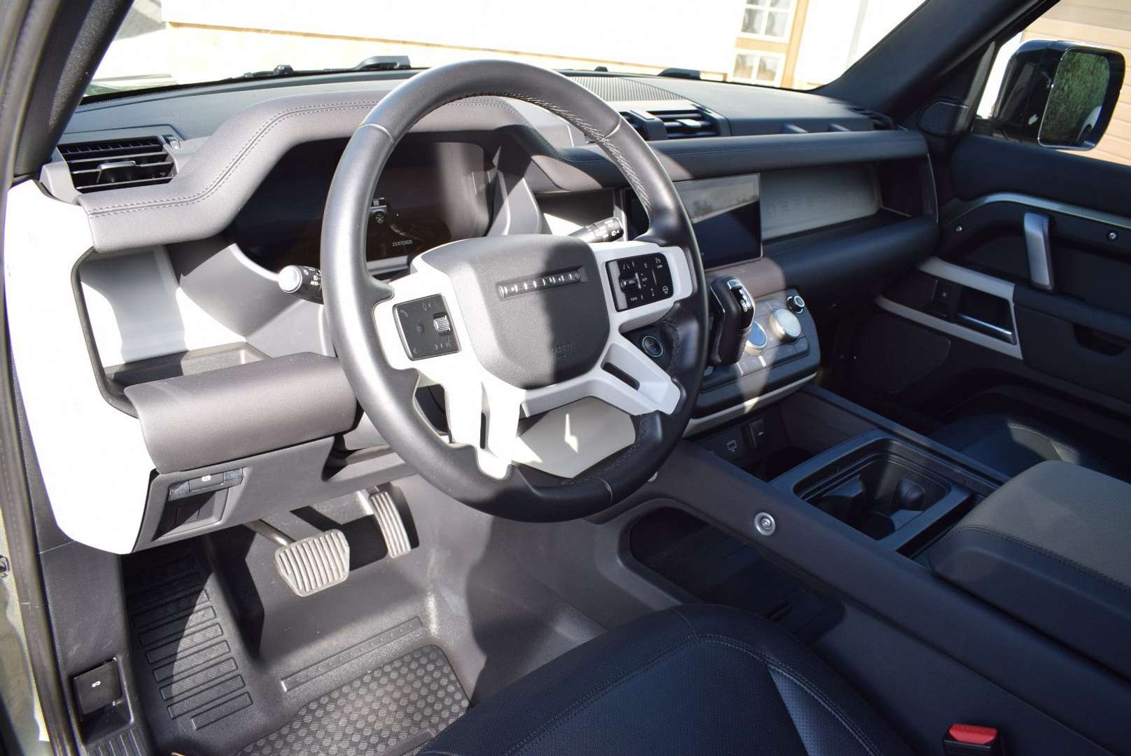 Land Rover Defender 110 D300 X-Dynamic SE - 2023 - Joinsteer - #10