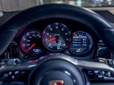 Porsche Macan S — photo 5
