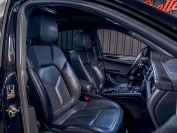 Porsche Macan S — photo 9