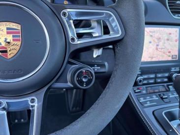 Porsche 718 Boxster GTS — photo 28