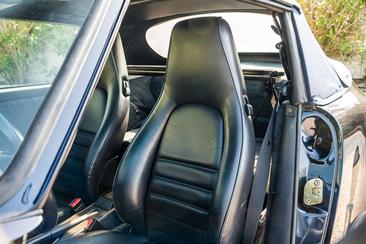 Porsche 964 CARRERA 4 — photo 8