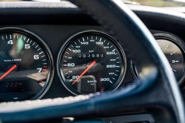 Porsche 964 CARRERA 4 — photo 14