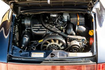 Porsche 964 CARRERA 4 — photo 23