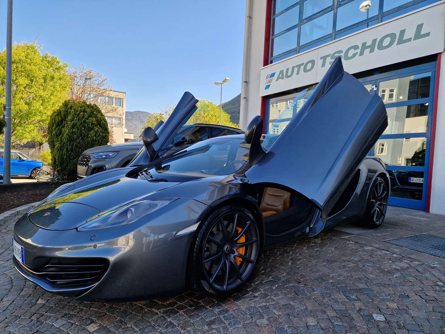 McLaren MP4-12C — son moteur V8 biturbo 3.8L 600ch, V8 BITURBO