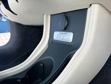 McLaren GT — photo 25