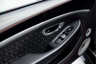 Bentley Continental GTC V8 Mulliner — photo 8