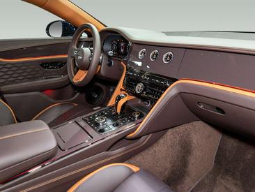 Bentley Flying Spur V8 Speed — photo 13