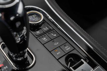 Bentley Continental GT V8 Mulliner — photo 14