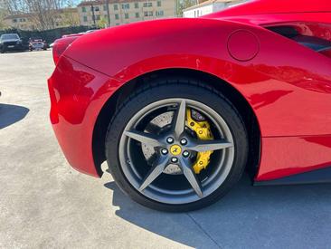 Ferrari 488 — photo 2