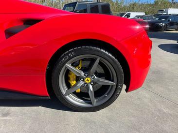 Ferrari 488 — photo 6