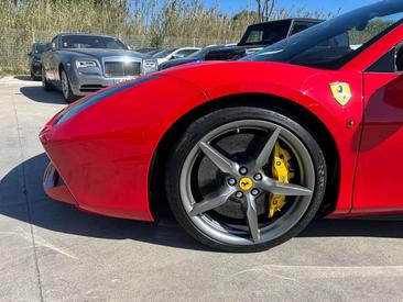 Ferrari 488 — photo 8