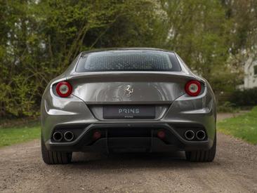 Ferrari FF — photo 5