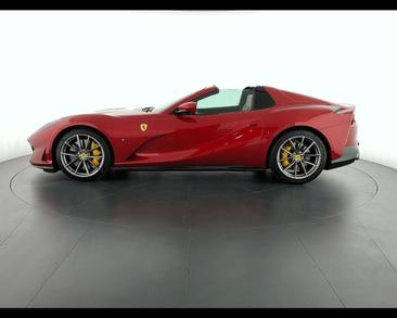 Ferrari 812 Superfast — photo 3