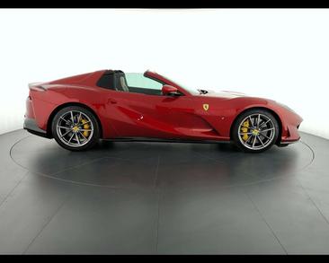 Ferrari 812 Superfast — photo 9