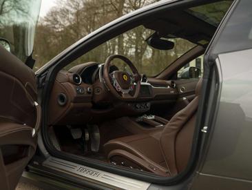 Ferrari FF — photo 35