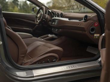 Ferrari FF — photo 40