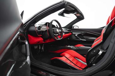 Ferrari 296 GTS — photo 13