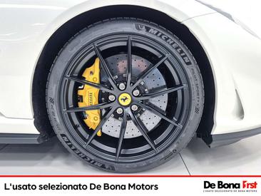 Ferrari 812 Superfast — photo 14