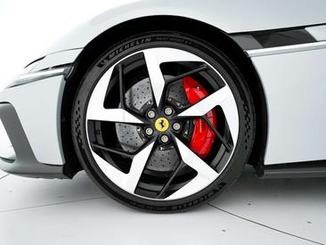 Ferrari 12 Cilindri — photo 7