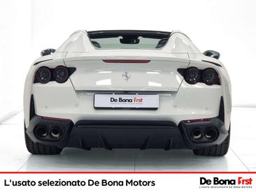 Ferrari 812 Superfast — photo 19
