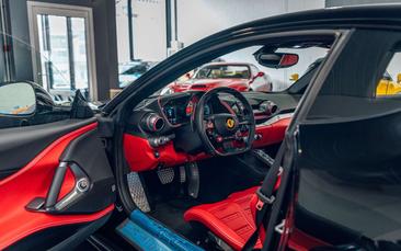 Ferrari 812 Superfast — photo 11
