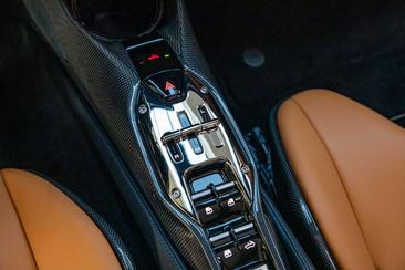 Ferrari SF90 Spider — photo 12
