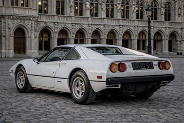 Ferrari 308 GTS — photo 11