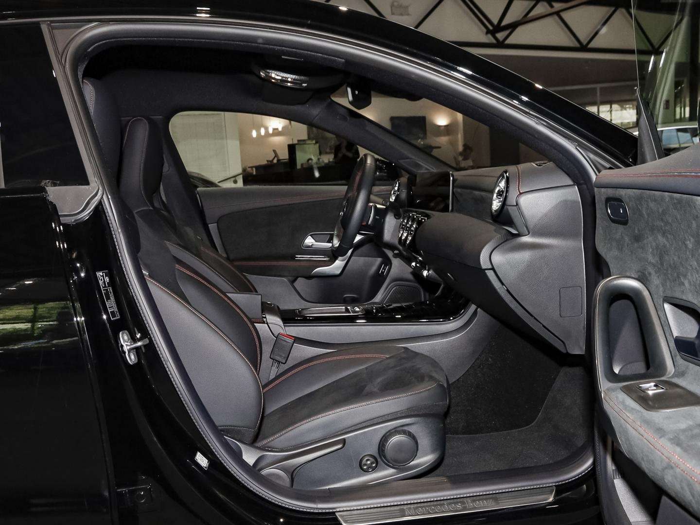 Mercedes CLA 180 AMG Line - 2024 - Joinsteer - #5