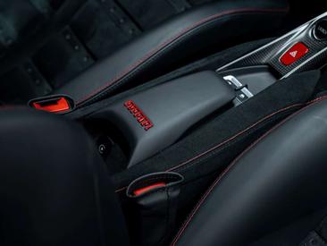 Ferrari F8 Tributo — photo 33